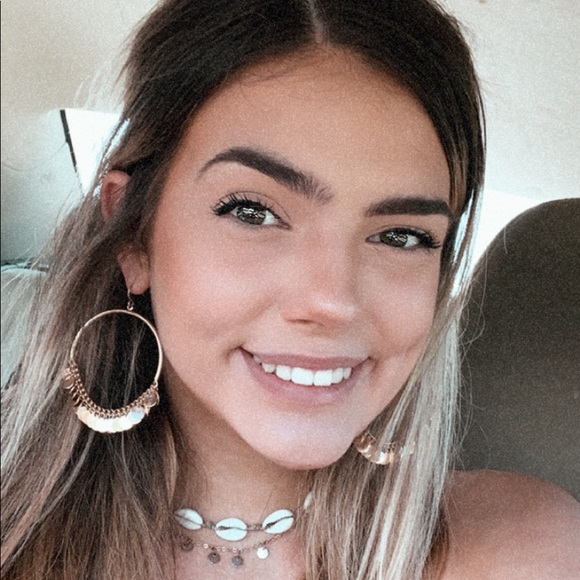 Meet your Posher, Catherine - Picture 1 of 1